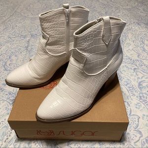 Sugar Tula Croc White Western Booties